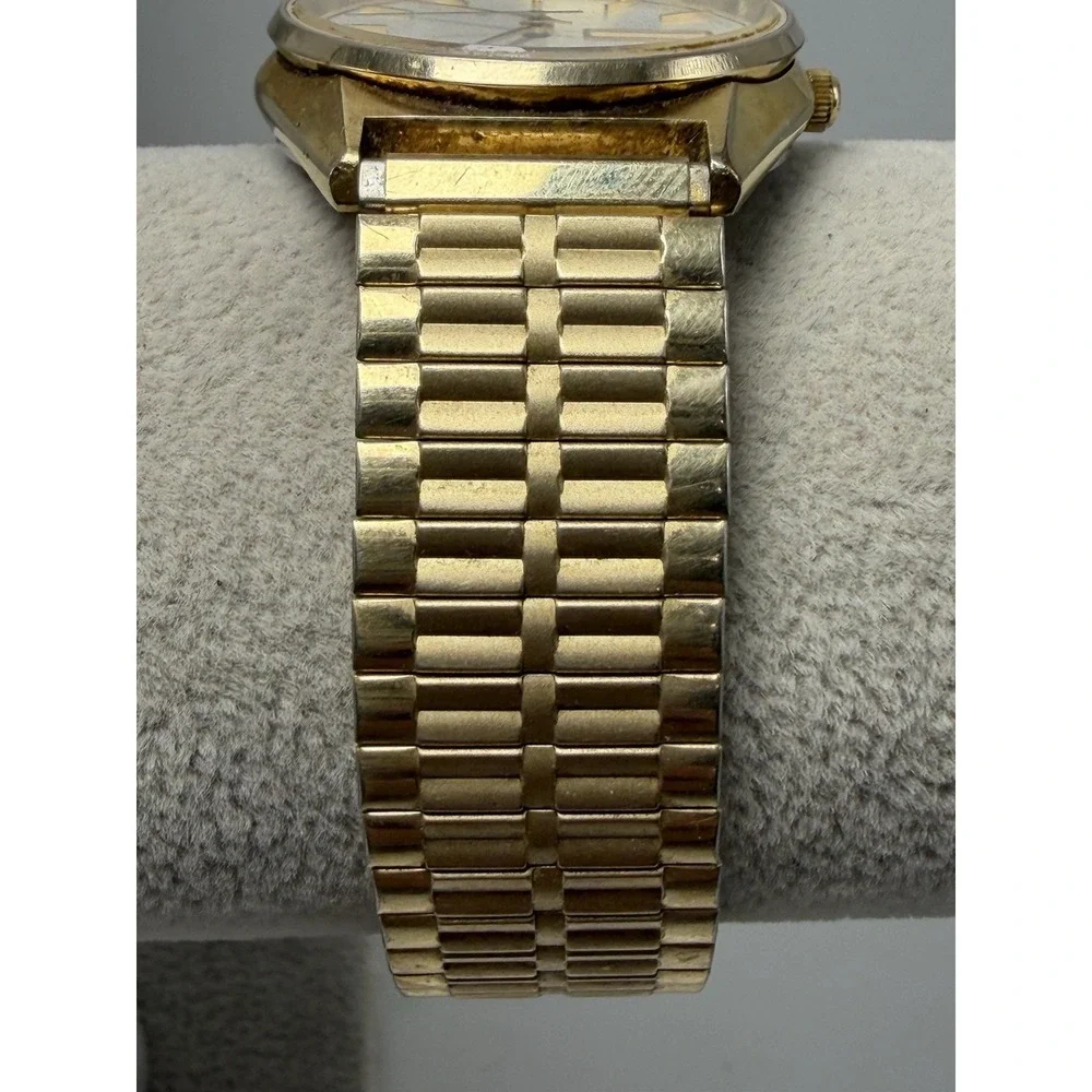 Caravelle Mens Watch New Battery 35MM 6.75